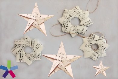 Fünf Origami-Sterne - Copyright: Ev. Frauenwerk
