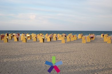 Strandkörbe am Meer - Copyright: Ev.-Luth. Kirchenkreis Lübeck-Lauenburg